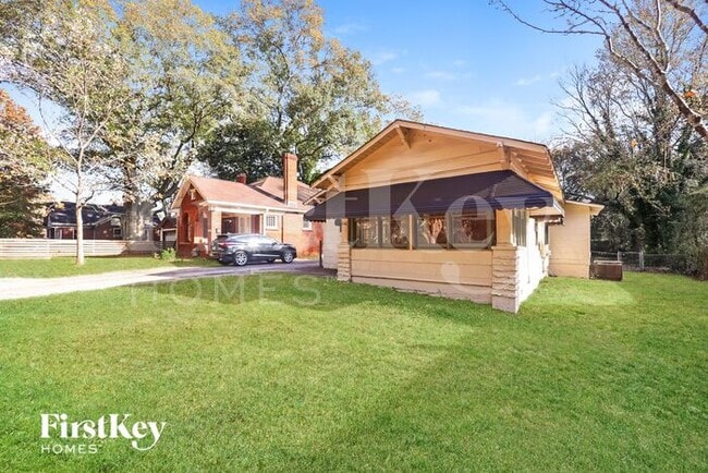 1042 Victory Dr SW in Atlanta, GA - Building Photo - Building Photo