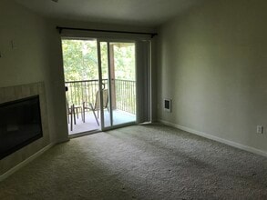730 NW 185th Ave, Unit 303 in Beaverton, OR - Building Photo - Building Photo