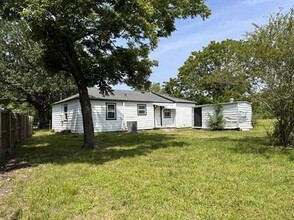 560 Loraine Cir in Greenville, TX - Building Photo - Building Photo