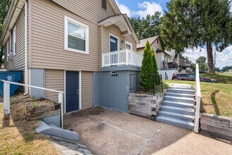 7117 Lamont Dr in St. Louis, MO - Building Photo - Building Photo