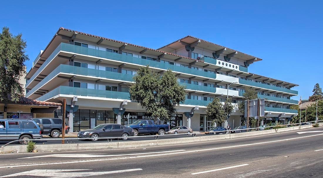 FRANCO CENTER SENIORS 62+ APARTMENTS in Stockton, CA - Building Photo