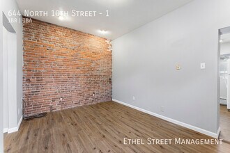 644 N 10th St, Unit 1 in Allentown, PA - Building Photo - Building Photo