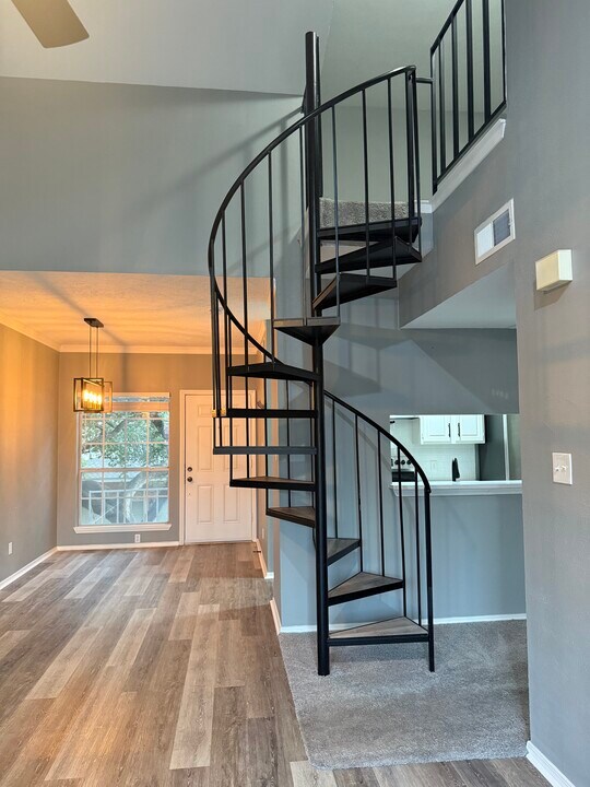 7151 Gaston Ave in Dallas, TX - Building Photo
