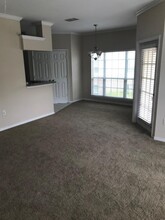 7800 Point Meadows Dr in Jacksonville, FL - Building Photo - Building Photo