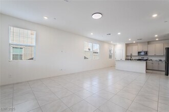 3734 Battipaglia Ave in Henderson, NV - Building Photo - Building Photo
