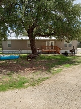 580 Avery Cir in Poteet, TX - Building Photo - Building Photo