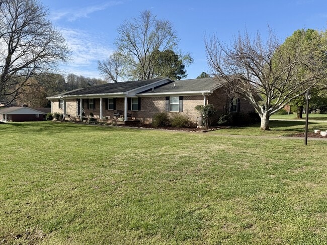 4527 Terrace View Rd in Louisville, TN - Building Photo - Building Photo