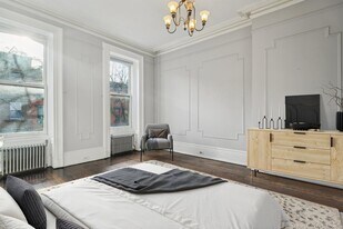 328 York St in Jersey City, NJ - Building Photo