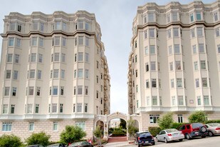 1320-1380 Lombard in San Francisco, CA - Building Photo