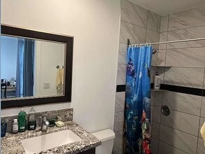 119 S Curtis Ave in Alhambra, CA - Foto de edificio - Building Photo