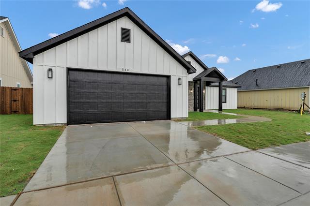 544 Highview Ct in Godley, TX - Building Photo - Building Photo