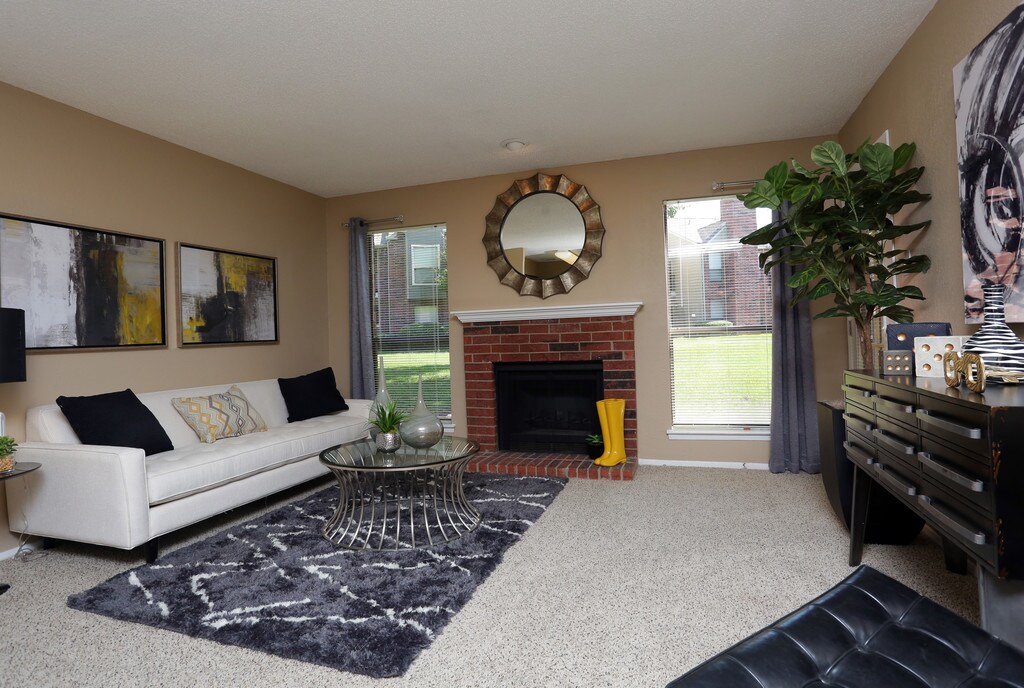 Greenbriar Apartments in Plano, TX