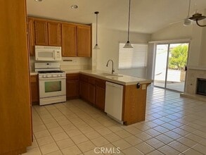573 S Shoal Creek St, Unit 0924 in Banning, CA - Building Photo - Building Photo