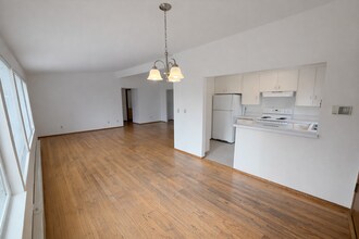 1813 Taylor Ave N in Seattle, WA - Building Photo - Building Photo