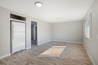 Cedar Mill Apartments in Portland, OR - Building Photo - Building Photo