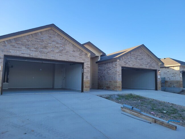 118 Highland Vw in New Braunfels, TX - Building Photo - Building Photo