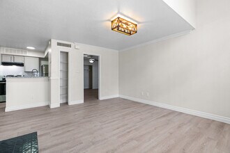 Pine Lake Village in Houston, TX - Building Photo - Interior Photo