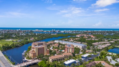 1921 Monte Carlo Dr in Sarasota, FL - Foto de edificio - Building Photo