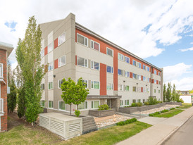 Inglewood Manor in Edmonton, AB - Building Photo