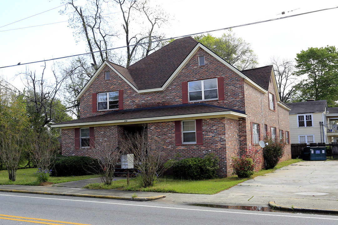 214 S College St in Statesboro, GA - Building Photo