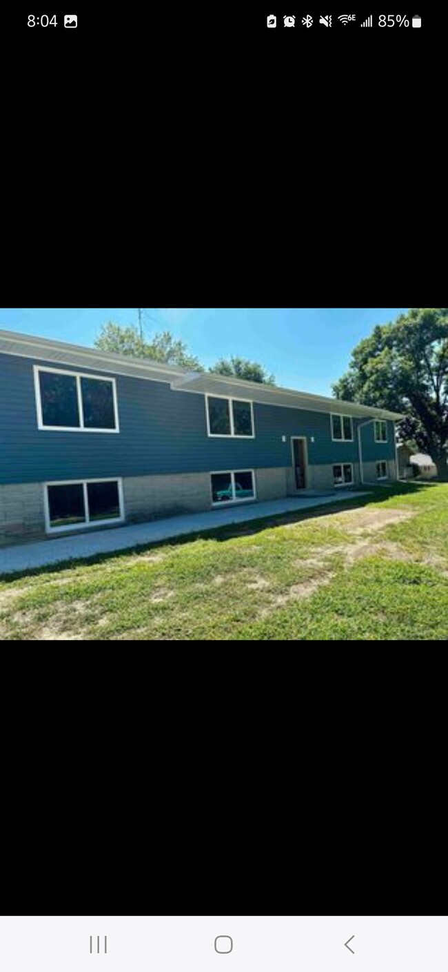 property at 606 S Beemer St