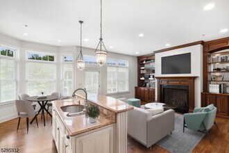12 Howland Terrace in Morristown, NJ - Building Photo - Building Photo