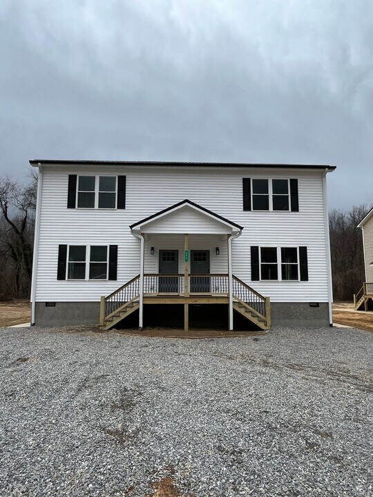 111 Stone Dr in Swannanoa, NC - Building Photo