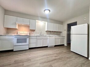 2235 29th St SW in Wyoming, MI - Building Photo - Building Photo