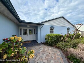 190 Harwood Ave in Satellite Beach, FL - Foto de edificio - Building Photo