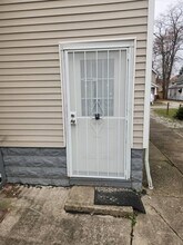 2231 W 104th St in Cleveland, OH - Building Photo - Building Photo