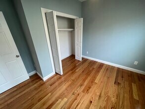 126 Cross St, Unit 4 in Somerville, MA - Foto de edificio - Building Photo