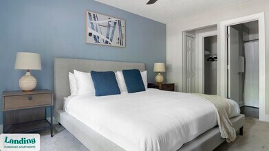 2000 E Lake Pkwy in Marietta, GA - Building Photo - Building Photo