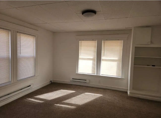 121 Cozy Lake Rd in Jefferson, NJ - Building Photo - Building Photo