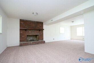 3716 NW Jamestown Dr in Huntsville, AL - Building Photo - Building Photo