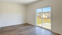 130 Red Maple Wy in Adairsville, GA - Building Photo - Building Photo