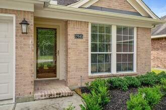 27645 Fairhope Meadow Ln in Kingwood, TX - Building Photo - Building Photo