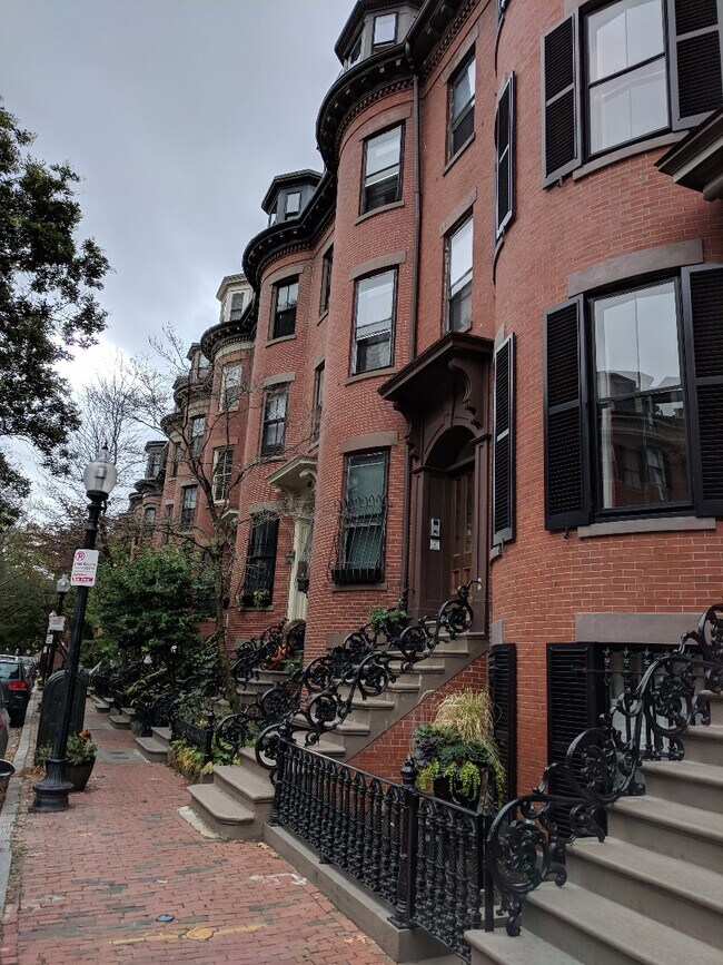 34 Rutland Sq Rentals in Boston, MA