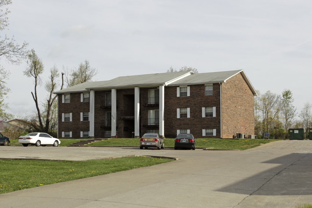 Colonial Apartments and Colonial Square in Radcliff, KY - Foto de edificio