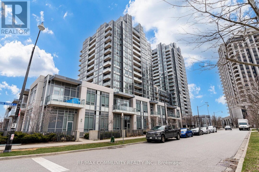 120-1120 Harrison Garden Blvd in Toronto, ON - Building Photo