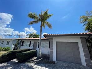 4021 Red Rd in Coral Gables, FL - Foto de edificio - Building Photo