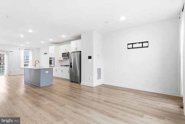 property at 614 Glenn Lk Dr