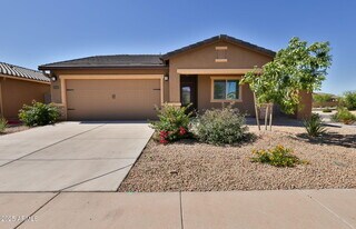 25847 W Winston Dr in Buckeye, AZ - Building Photo