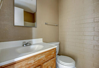 The Axis - Tucson Apartments in Tucson, AZ - Building Photo - Building Photo