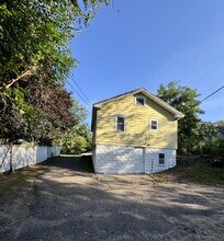 1527 Bellevue Ave in Eau Claire, WI - Building Photo - Building Photo
