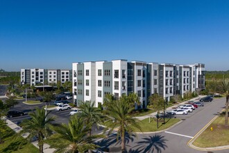 The Menlo in Jacksonville, FL - Building Photo - Building Photo