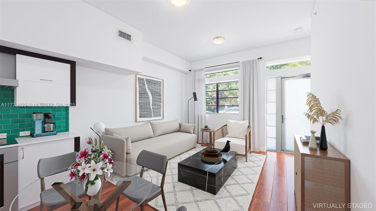 2160 Park Ave in Miami Beach, FL - Building Photo