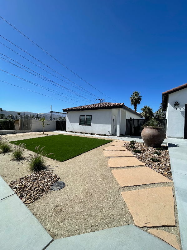 35219 Plumley Rd in Cathedral City, CA - Building Photo - Building Photo