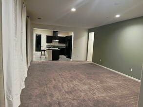 4354 Strathmore Pl, Unit Bedroom B in Merced, CA - Building Photo - Building Photo