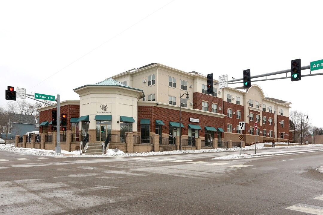 The Dakotah in St. Paul, MN - Building Photo
