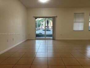 11002 NW 83rd St in Doral, FL - Building Photo - Building Photo